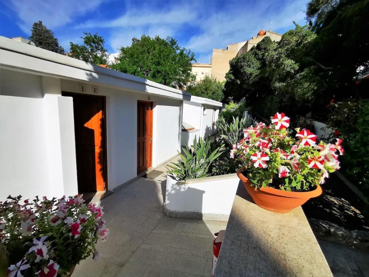 Hotel Hieracon Carloforte  Bagian luar foto