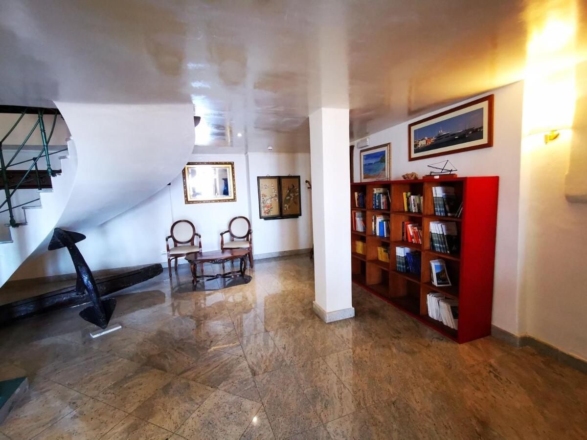 Hotel Hieracon Carloforte  Bagian luar foto