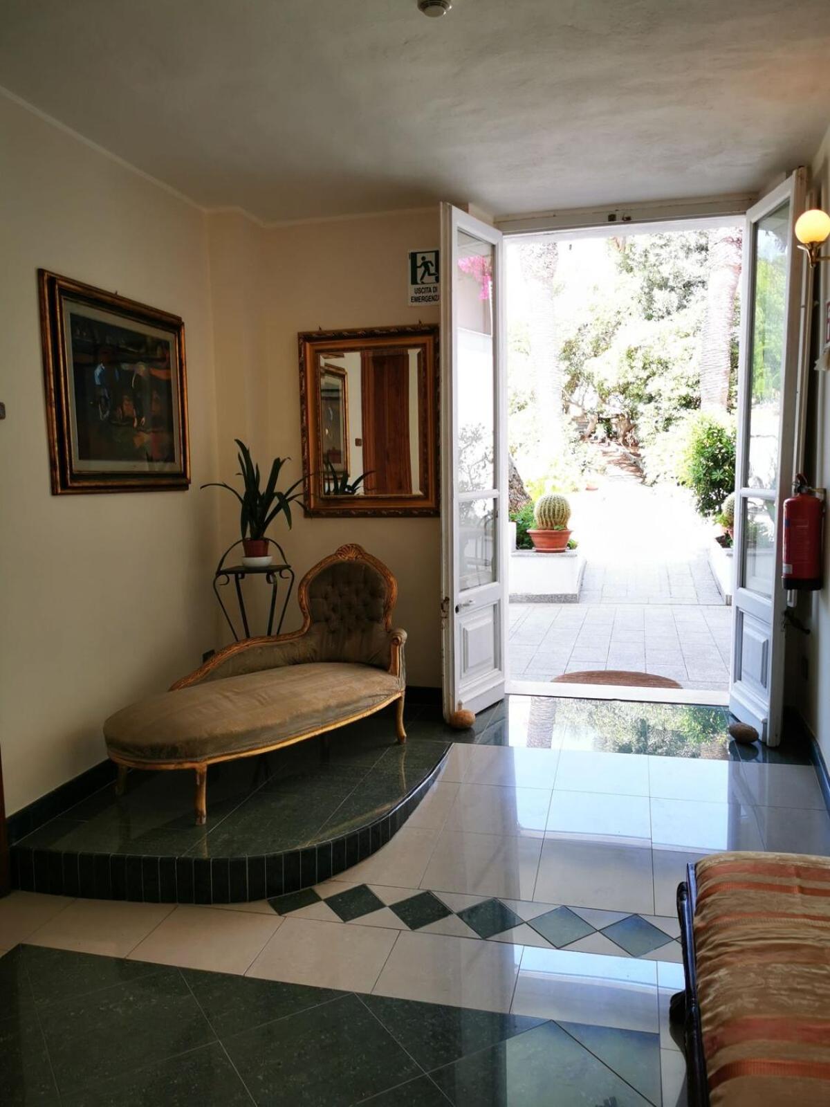 Hotel Hieracon Carloforte  Bagian luar foto